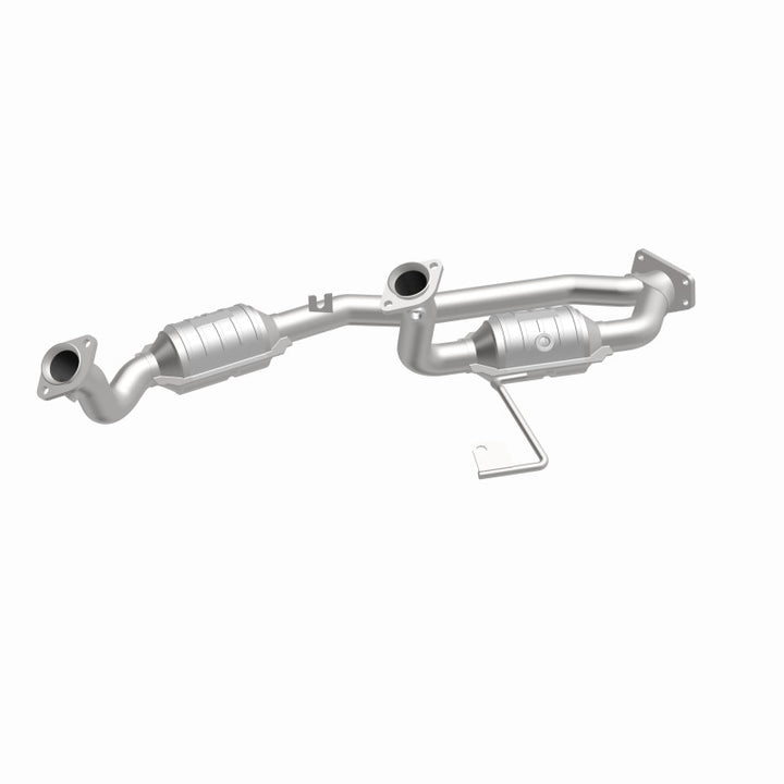 MagnaFlow Conv DF Direct-Fit Catalytic Converter for 2001–2003 Ford Windstar 3.8 OEM