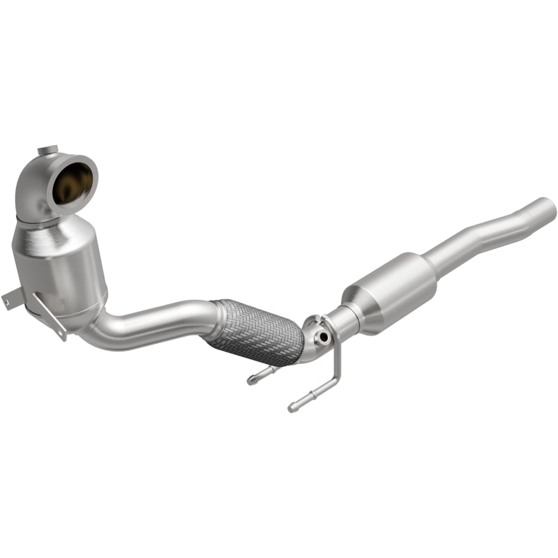 Magnaflow OEM Underbody Single Direct Fit Converter for 16-18 Volkswagen Jetta L4
