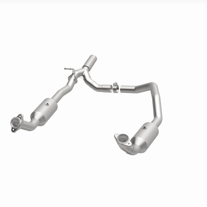 Magnaflow Direct Fit Catalytic Converter 280014 for 17-18 Ford E-350 6.8L - OneFastShop