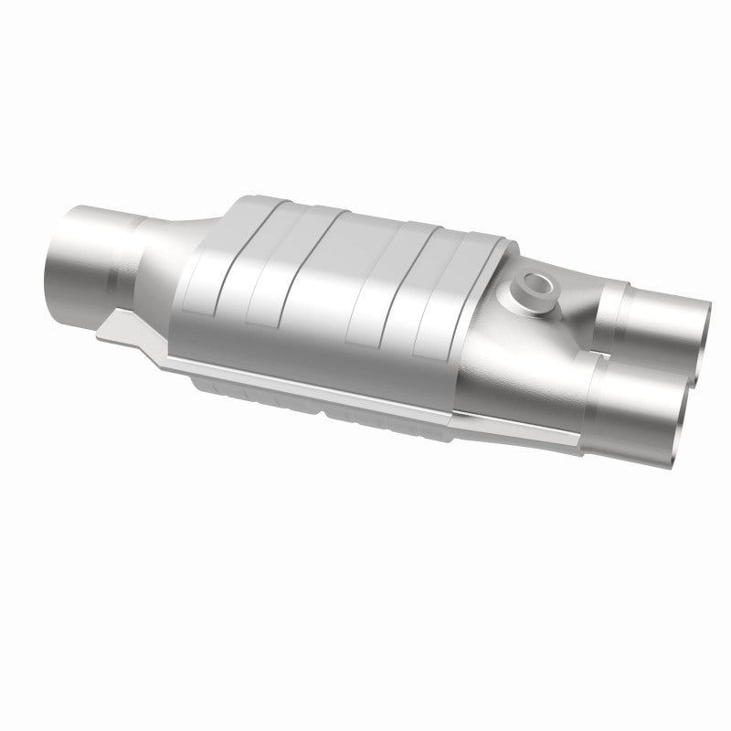 Magnaflow Catalytic Converter Universal 3 Inch/2 Inch Single/Dual with O2 Compatible with 1996-2002 Chevrolet Express 1500/2500 and GMC Savana 1500/2500 - OneFastShop