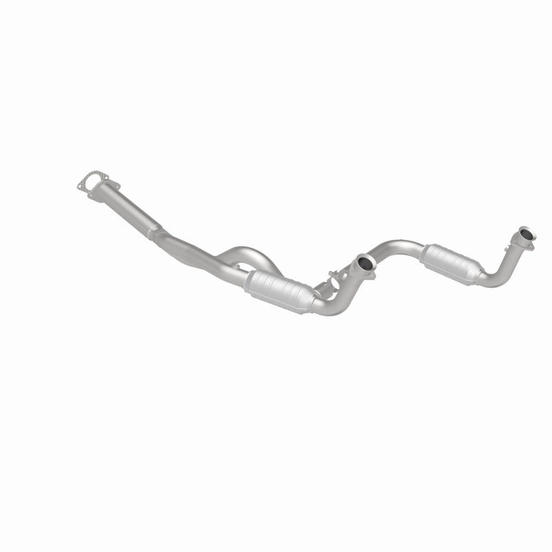 Magnaflow Direct-Fit Catalytic Converter for 2000-2002 Chevrolet/GMC Express/Savana 1500/2500 5.7L OBDII to 8500 GVW - OneFastShop