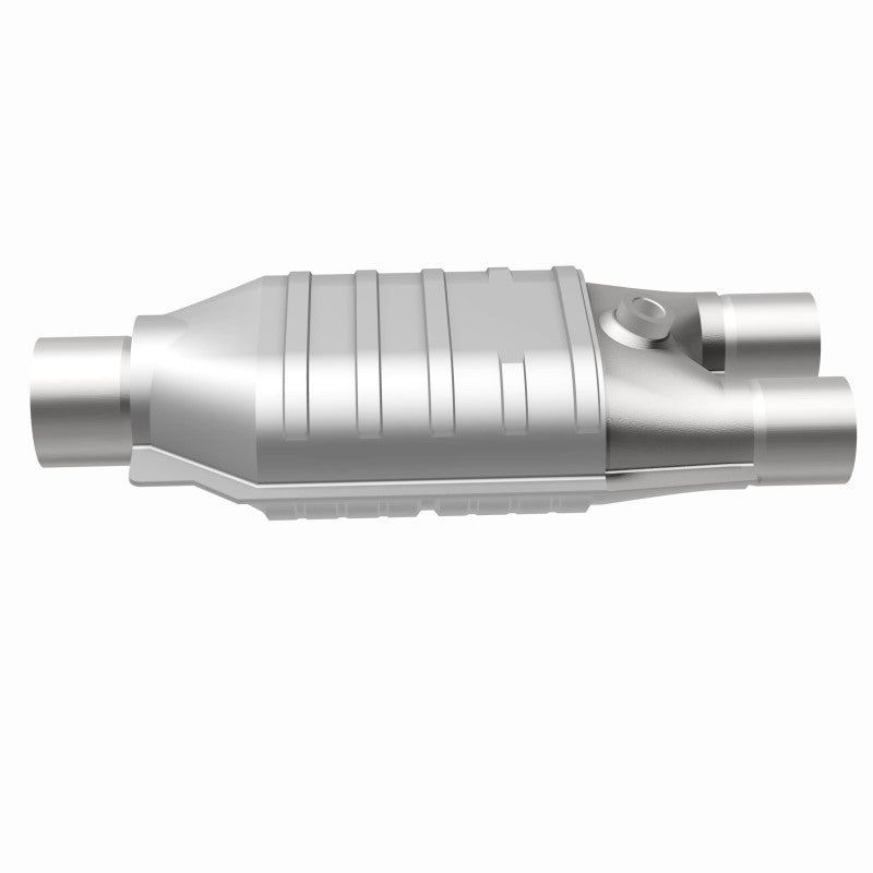 MagnaFlow Universal Catalytic Converter 3/2 Single/Dual with O2 - Chevy Astro, GMC Safari - OneFastShop