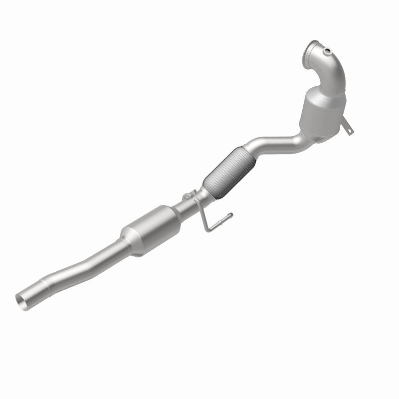 Magnaflow OEM Underbody Single Direct Fit Converter for 16-18 Volkswagen Jetta L4