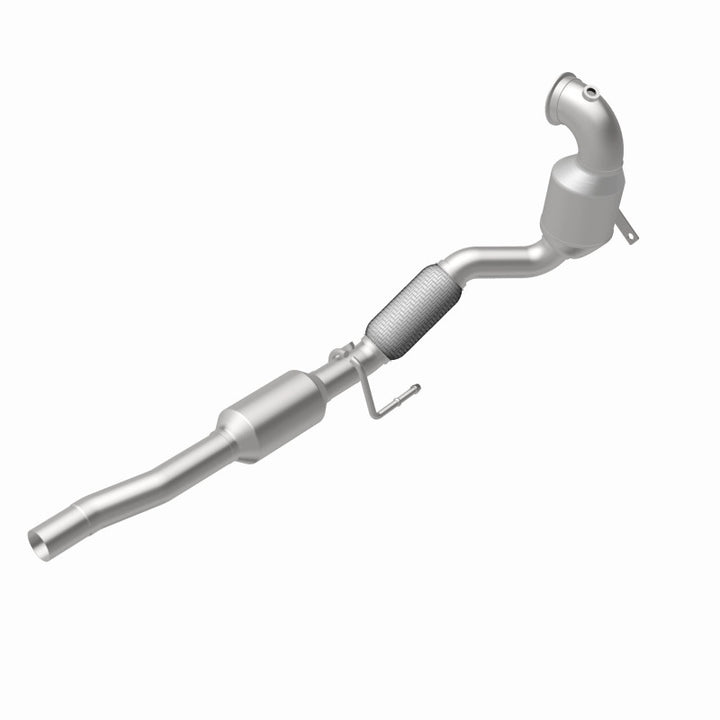 Magnaflow OEM Underbody Single Direct Fit Converter for 16-18 Volkswagen Jetta L4