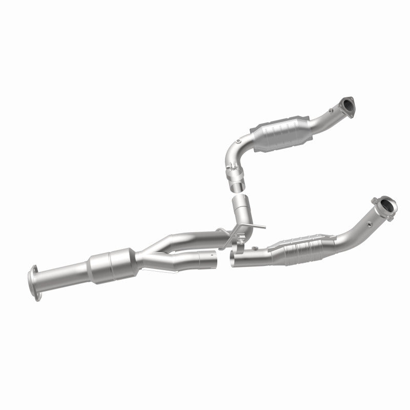 Magnaflow Direct-Fit Catalytic Converter for '11-'13 Chevy Silverado 2500 HD/3500 HD 6.0L - OneFastShop