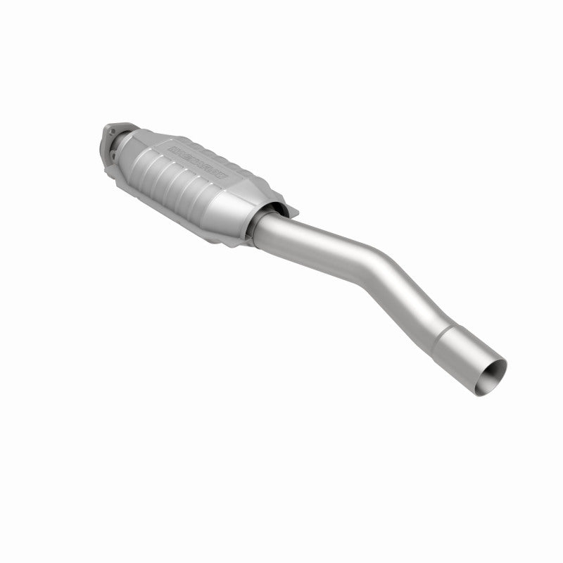 Magnaflow Conv Volvo 28.75X6.5X4 2.5/2.38 Direct-Fit Catalytic Converter for 1985-1995 Volvo 740 940 - OneFastShop