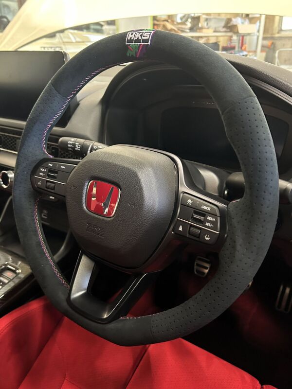 HKS Type-S Ultrasuede Steering Wheel - Honda Civic Type R (FL5) 2023-2026, image 2