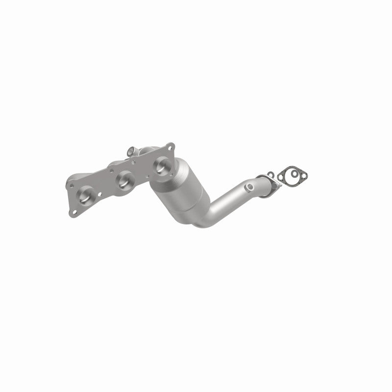 Magnaflow Direct-Fit Catalytic Converter for 2008-2010 BMW 528i/528i xDrive 3.0L Underbody