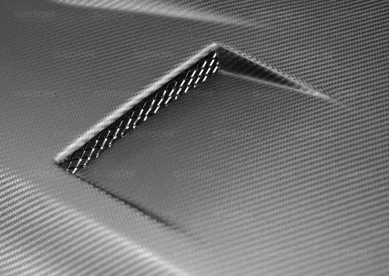 Seibon GTII Dry Carbon Hood for Nissan GTR R35 (09-15)