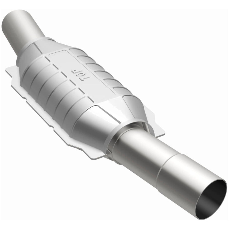 Magnaflow Conv DF GM 25inch x 7inch x 4inch 2.5/2.5inch Compatible with 1975-1986 Chevrolet C10/K10 and GMC C15/C1500 - OneFastShop