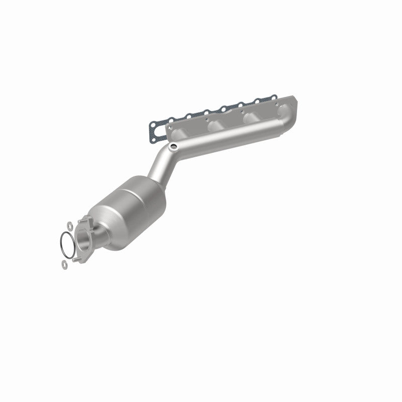MagnaFlow Direct-Fit Stainless Steel Catalytic Converter 5.6L V8 - 04-06 Nissan Titan