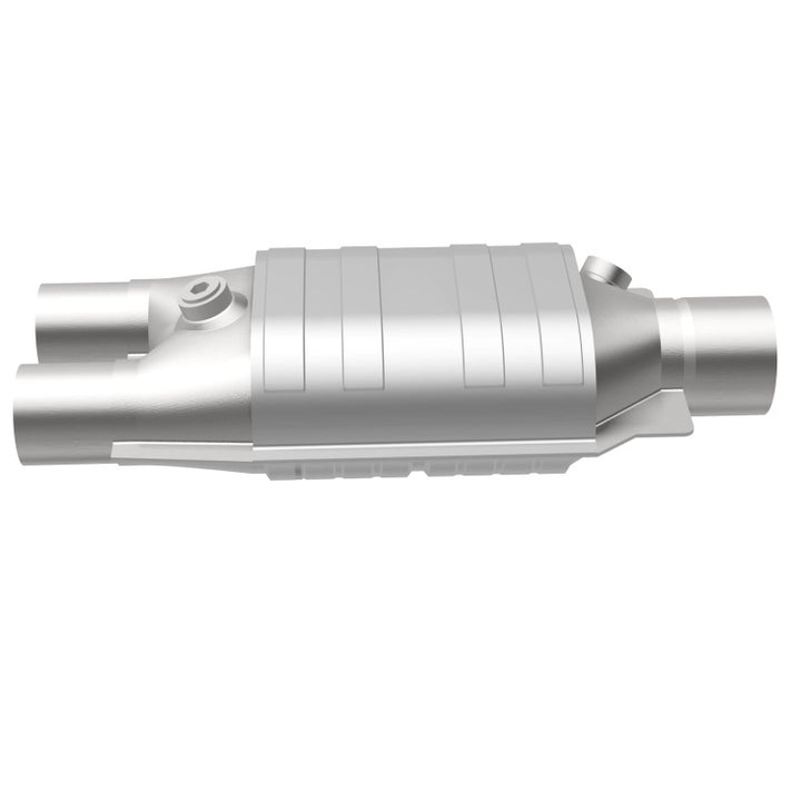 Magnaflow Conv Universal 2.5/2 Single/Dual O2 OEM for Dodge B1500 B2500 Ram 1500 2500 3500 1996-2003