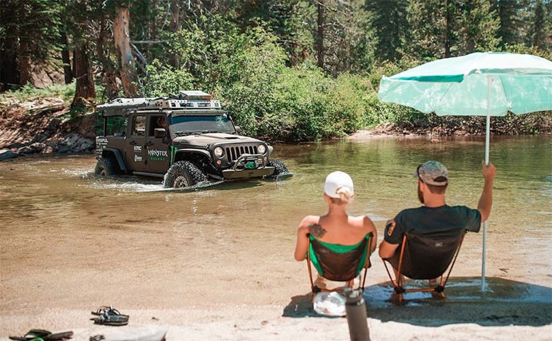 MagnaFlow Overland Series 2.5in Cat-Back Exhaust for 12-18 Jeep Wrangler