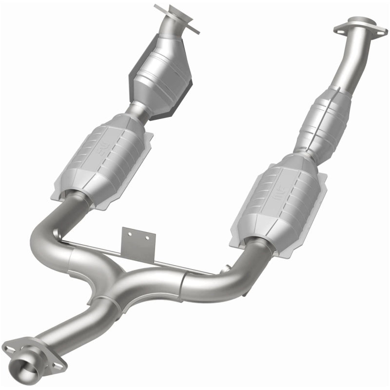 Magnaflow Direct-Fit Catalytic Converter 94-95 Ford Mustang 3.8L Tier 1 California - OneFastShop