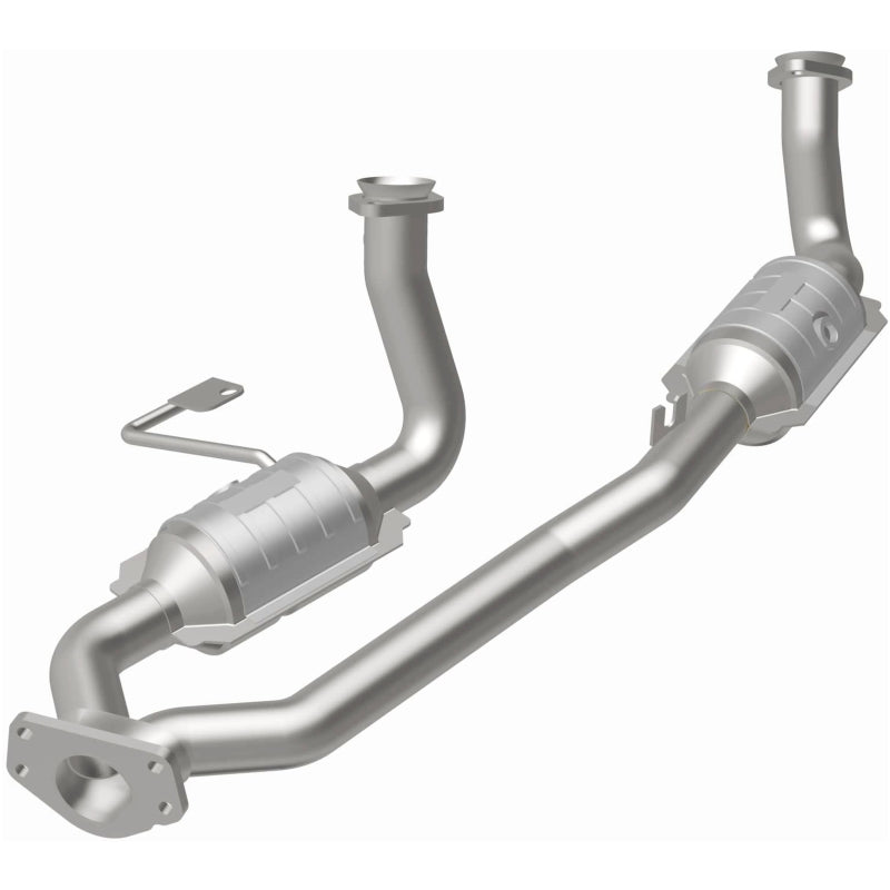 MagnaFlow Conv DF Direct-Fit Catalytic Converter for 2001–2003 Ford Windstar 3.8 OEM