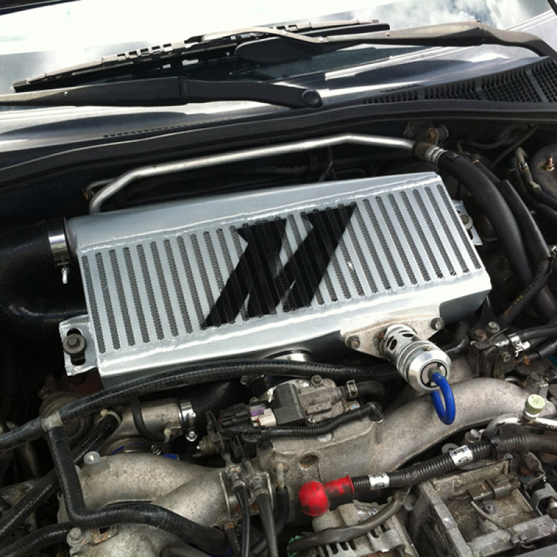 Mishimoto Top-Mount Intercooler Kit - Subaru WRX / STi 2002-2007 - Powder Coated Silver & Blue Hoses, image 6