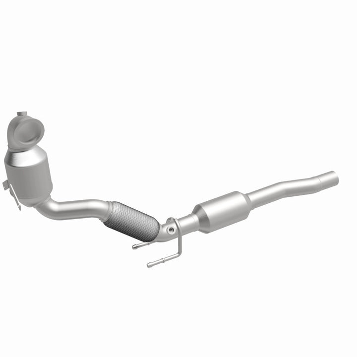 Magnaflow OEM Underbody Single Direct Fit Converter for 16-18 Volkswagen Jetta L4