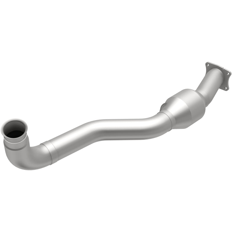 Magnaflow Direct-Fit Catalytic Converter for 01-05 GM Silverado/Sierra 6.6L - OneFastShop