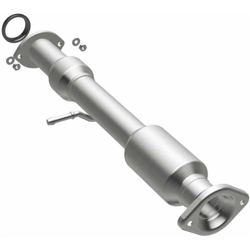 Magnaflow Direct-Fit Catalytic Converter for 14-16 Toyota Highlander 3.5L