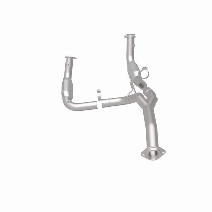 MagnaFlow Direct-Fit Catalytic Converter for 11-16 Chevy Silverado 2500HD/3500HD & GMC Sierra 2500HD/3500HD - OneFastShop