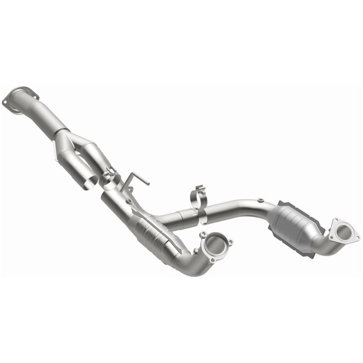 MagnaFlow Direct-Fit Catalytic Converter for 11-16 Chevy Silverado 2500HD/3500HD & GMC Sierra 2500HD/3500HD - OneFastShop
