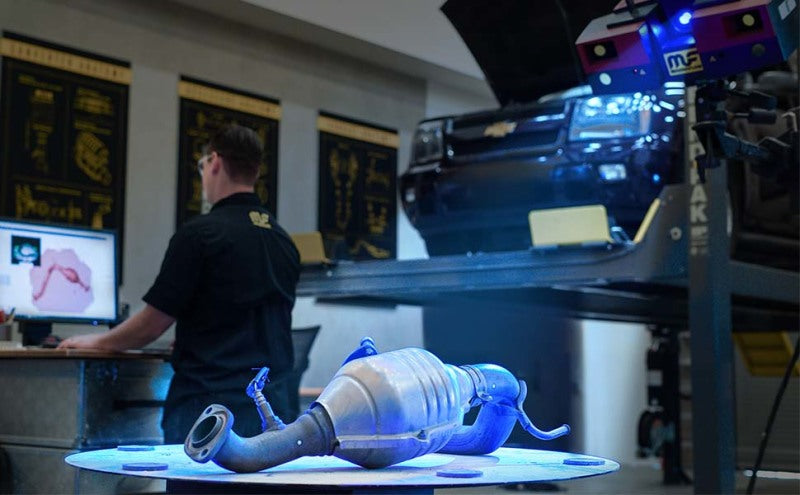 MagnaFlow OEM Grade Catalytic Converter Direct Fit for 2007–2012 Nissan Sentra