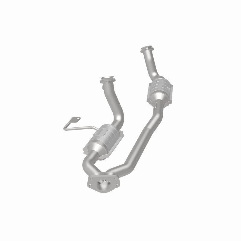 MagnaFlow Conv DF Direct-Fit Catalytic Converter for 2001–2003 Ford Windstar 3.8 OEM
