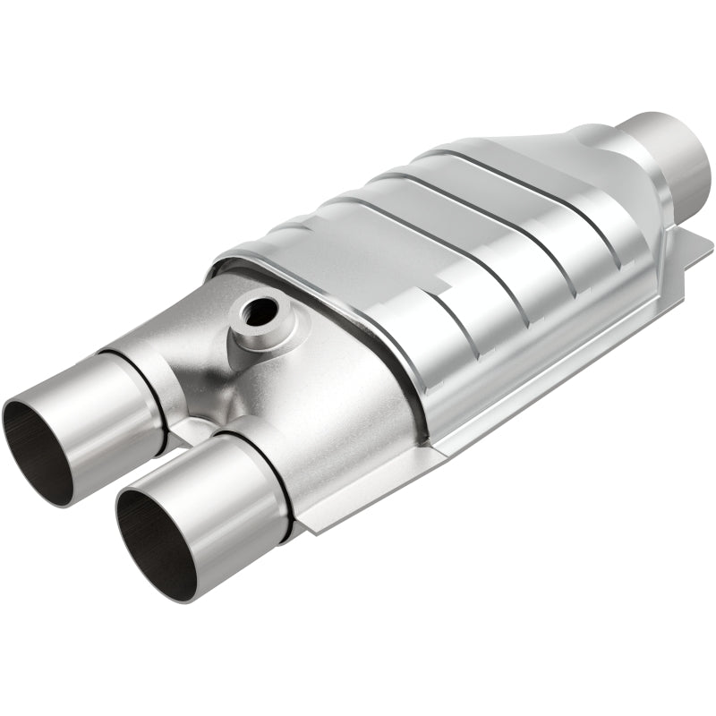 Magnaflow Universal 2/2.5 Inch Single O2 Boss Catalytic Converter 1991-1997 BMW 850Ci 850CSi 850i, 1994-1995 Dodge Ram 2500 3500