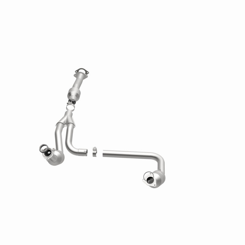 Magnaflow Direct Fit Catalytic Converter 2011-2014 Express 1500 4.3L Underbody
