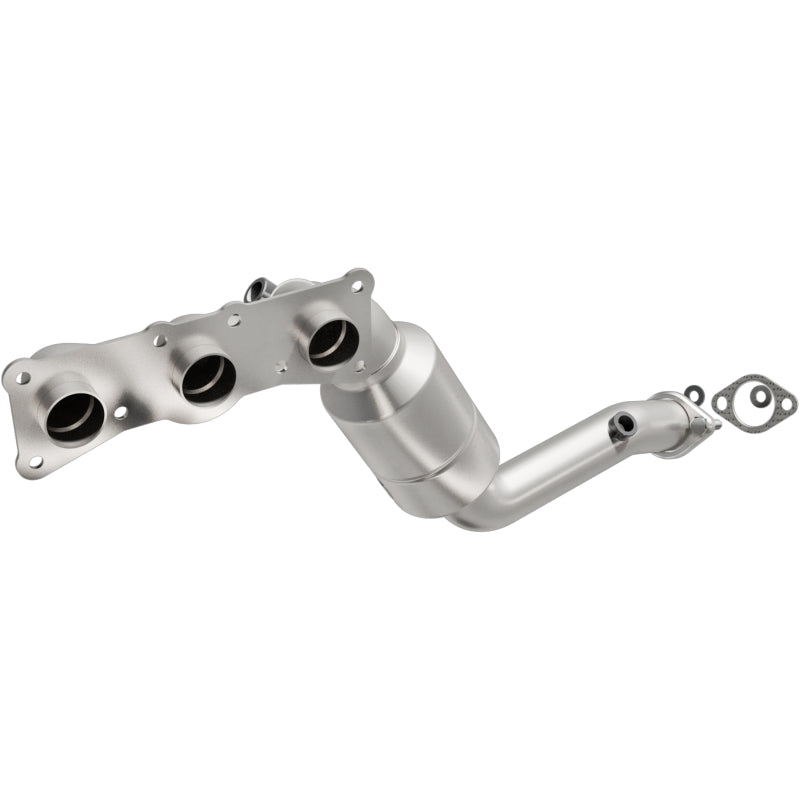 Magnaflow Direct-Fit Catalytic Converter for 2008-2010 BMW 528i/528i xDrive 3.0L Underbody - OneFastShop