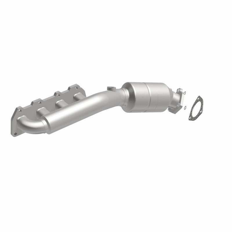 Magnaflow Direct-Fit Catalytic Converter 02-04 VW Passat 4.0L - OneFastShop