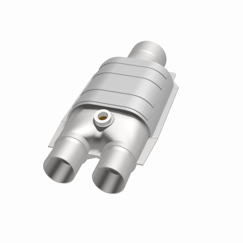 Magnaflow Catalytic Converter Universal 3 Inch/2 Inch Single/Dual with O2 Compatible with 1996-2002 Chevrolet Express 1500/2500 and GMC Savana 1500/2500 - OneFastShop