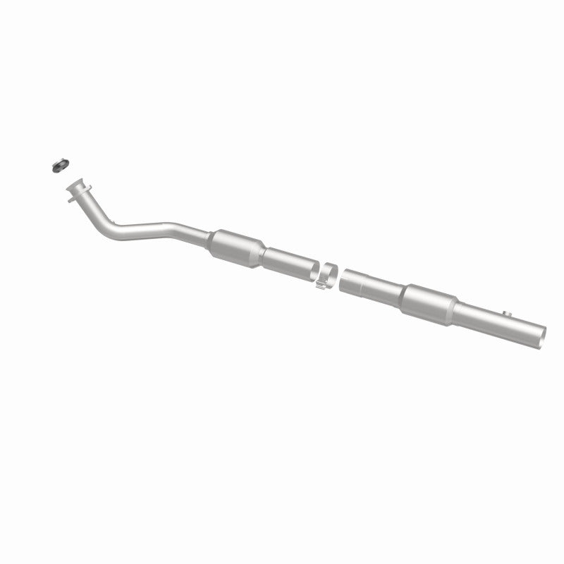 Magnaflow Direct Fit Catalytic Converter for 97-00 Chevrolet Express 1500 5.7 OEM Undrbdy