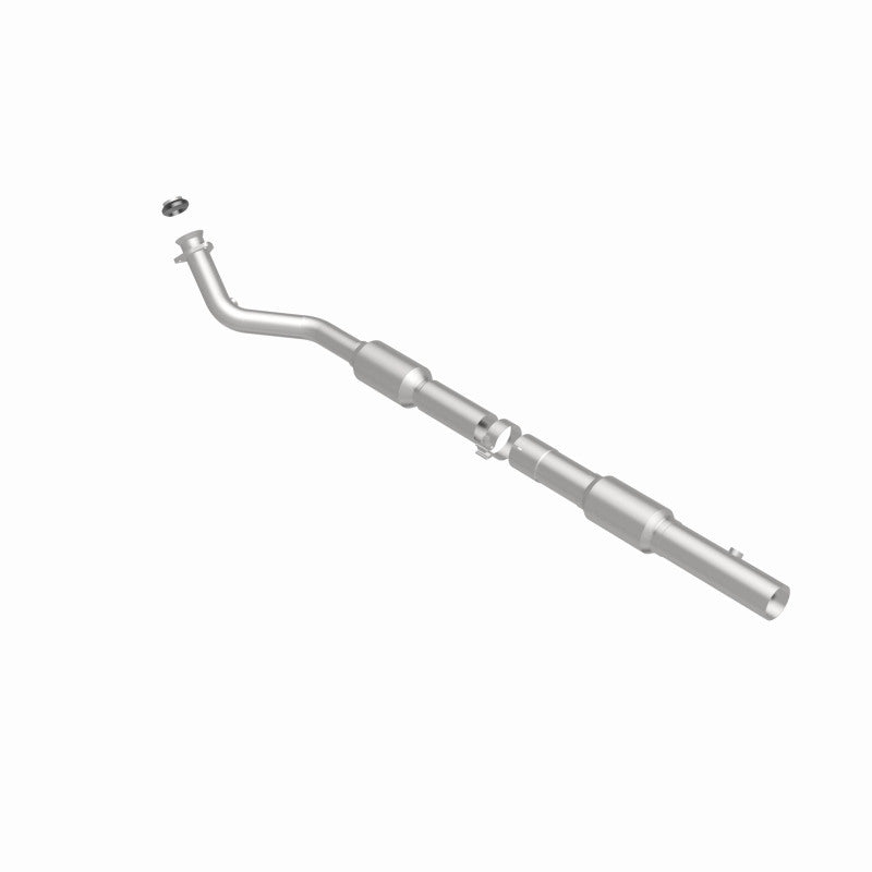 Magnaflow Direct Fit Catalytic Converter for 97-00 Chevrolet Express 1500 5.7 OEM Undrbdy