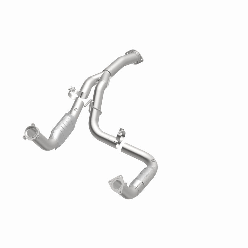 MagnaFlow Direct-Fit Catalytic Converter for 11-16 Chevy Silverado 2500HD/3500HD & GMC Sierra 2500HD/3500HD - OneFastShop