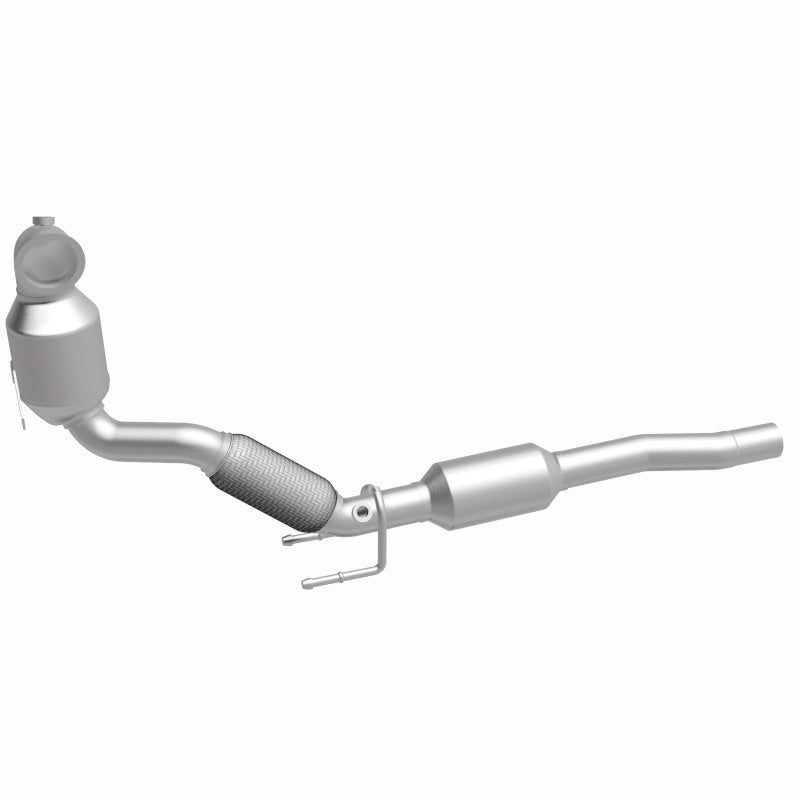 Magnaflow OEM Underbody Single Direct Fit Converter for 16-18 Volkswagen Jetta L4