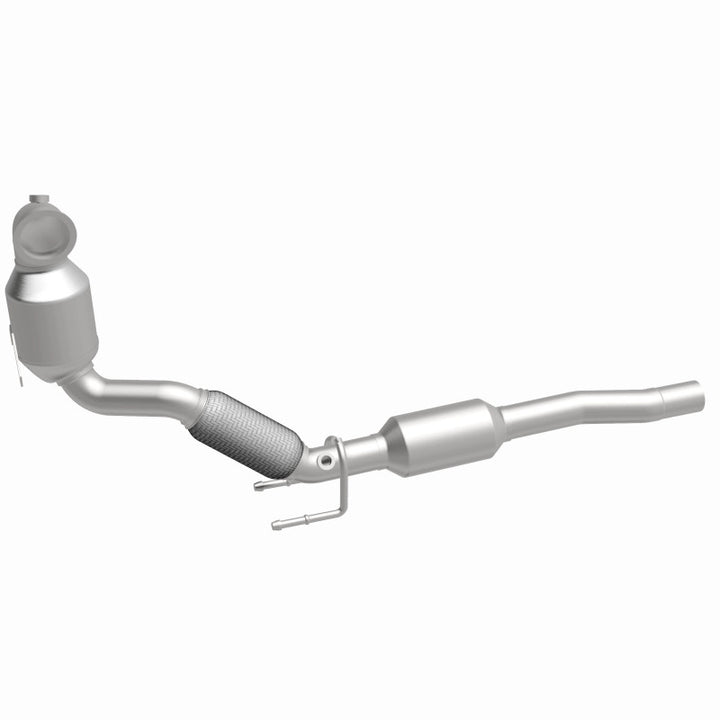 Magnaflow OEM Underbody Single Direct Fit Converter for 16-18 Volkswagen Jetta L4