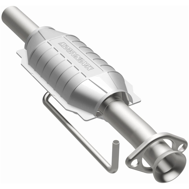Magnaflow Catalytic Converter Direct-Fit 26X6.5X4 2/2 Ford-Mercury 1983-1985 Escort Tempo Lynx Topaz - OneFastShop