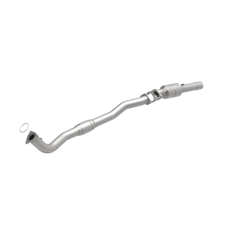 Magnaflow Catalytic Converter DF 01-02 2500HD 8.1L Passenger Side Compatible with 2002 Chevrolet Silverado 2500 HD and GMC Sierra 2500 HD - OneFastShop