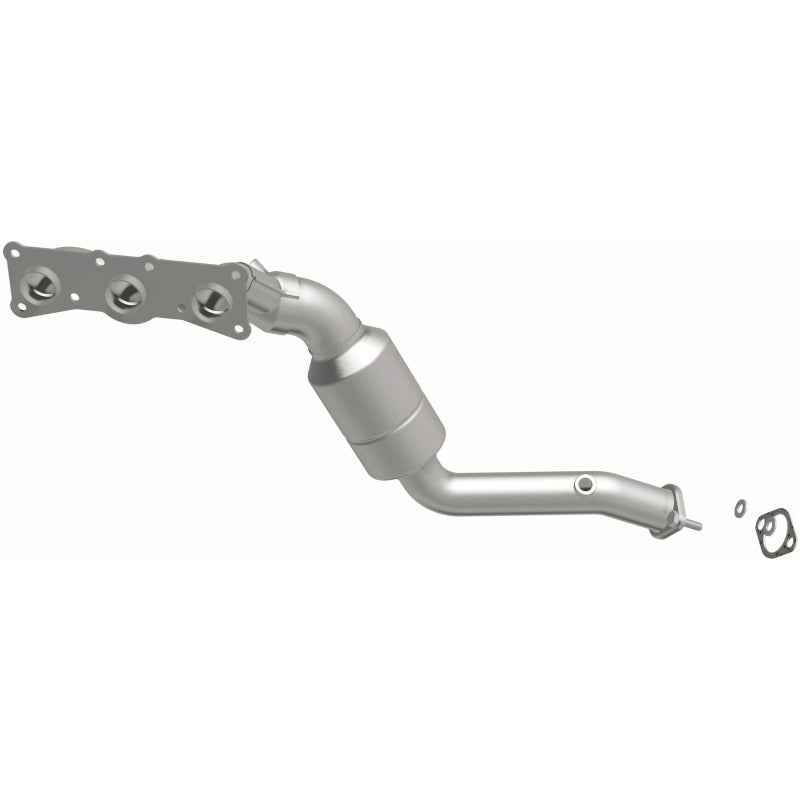 Magnaflow Direct-Fit Catalytic Converter for 2008-2010 BMW 528i/528i xDrive 3.0L Underbody