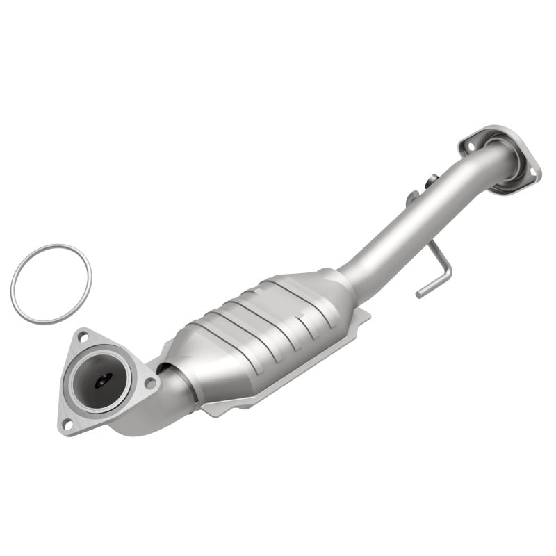 Magnaflow DF Direct-Fit Catalytic Converter for 02-06 Cadillac Escalade / 02-06 GM Yukon (Inc Denali) 6.0L P/S