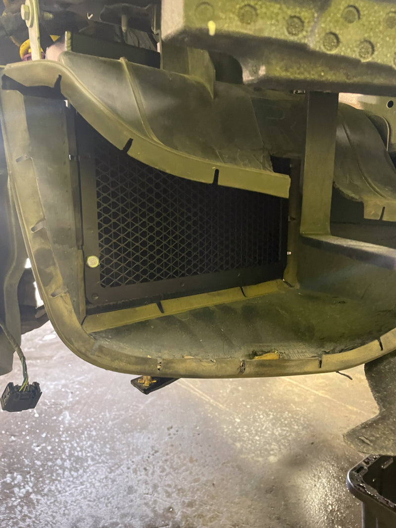 CSF BMW F8X M3/M4/M2C Auxiliary Radiators with Rock Guards - Fits 2015-2021 M2/M3/M4 Models
