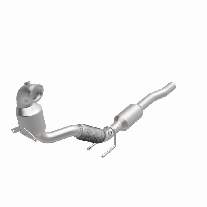 Magnaflow OEM Underbody Single Direct Fit Converter for 16-18 Volkswagen Jetta L4