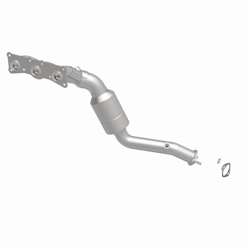 Magnaflow Direct-Fit Catalytic Converter for 2008-2010 BMW 528i/528i xDrive 3.0L Underbody - OneFastShop