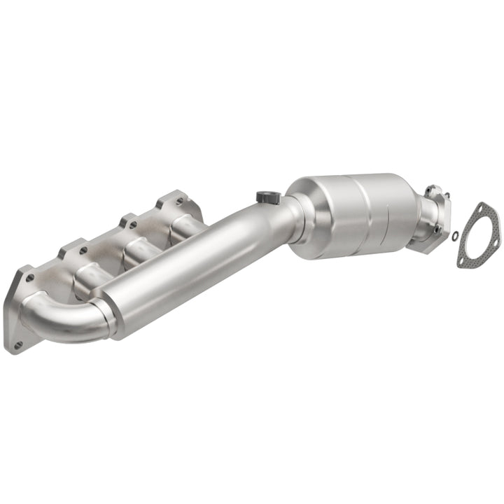 Magnaflow Direct-Fit Catalytic Converter 02-04 VW Passat 4.0L - OneFastShop