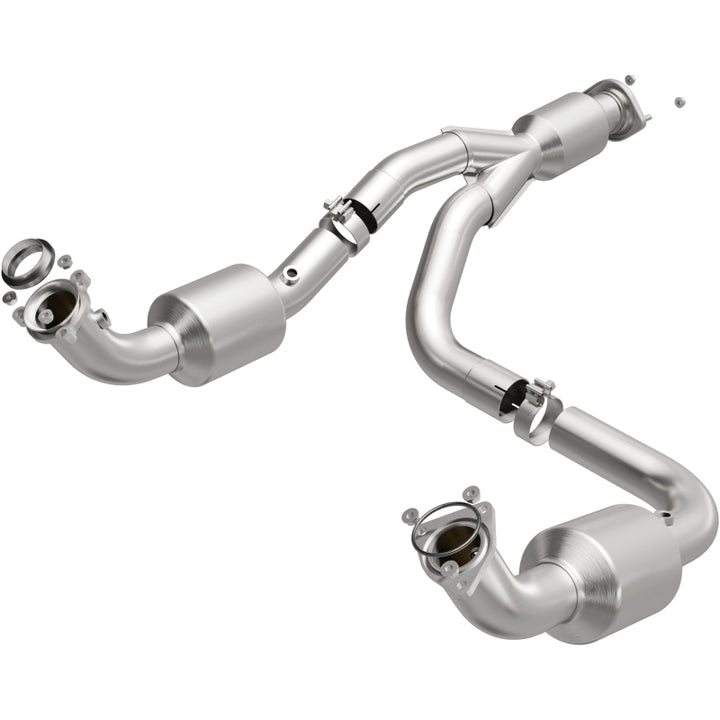 Magnaflow 12-20 Chevrolet Express 4500 6.0L Direct Fit Catalytic Converter