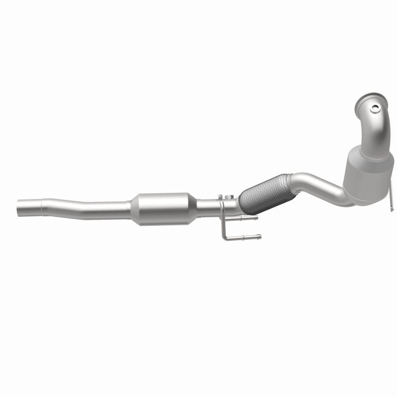 Magnaflow OEM Underbody Single Direct Fit Converter for 16-18 Volkswagen Jetta L4