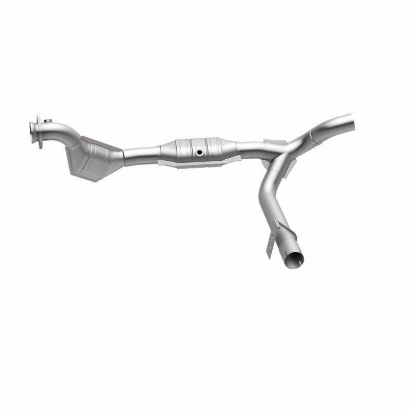 Magnaflow Catalytic Converter Federal/EPA Compliant for 01 Ford Trucks 4.6L - OneFastShop