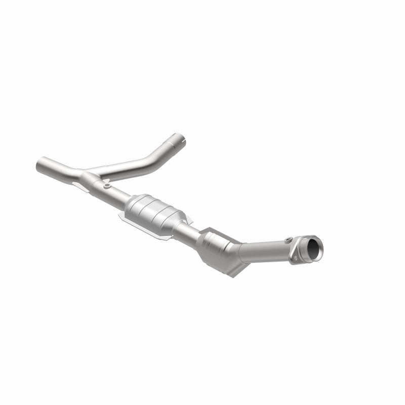 MagnaFlow Conv DF Direct-Fit Catalytic Converter for 2000–2004 Ford E150 4.6L Passenger Side - OneFastShop