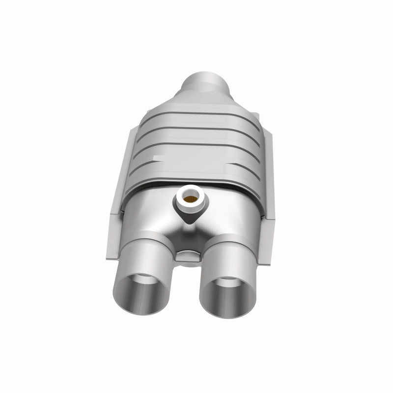 Magnaflow 2.5in 2in S D CAOBDII Universal Converter for 1996-2000 Chevrolet Express, GMC Savana, and 1996-2001 Dodge Ram Models - OneFastShop